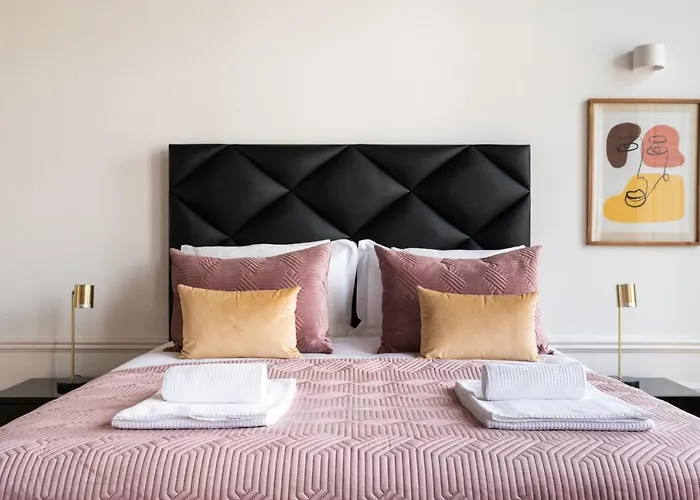 Sky De Loios Daire *